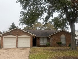 10831 Overlea Dr in Houston, TX - Building Photo