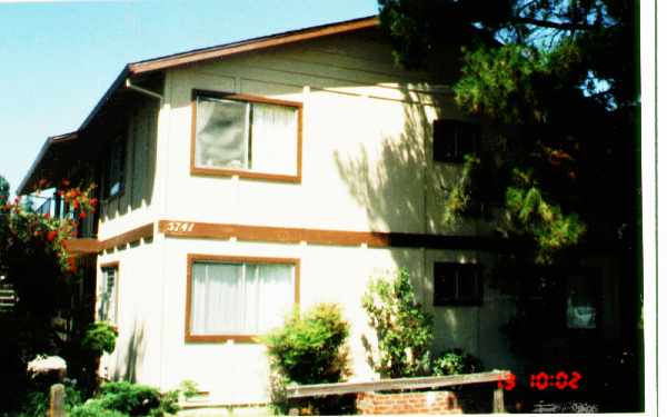 5741 Almaden Road in San Jose, CA - Foto de edificio - Building Photo