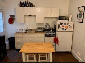 690 Pont Reading Rd in Ardmore, PA - Building Photo - Building Photo