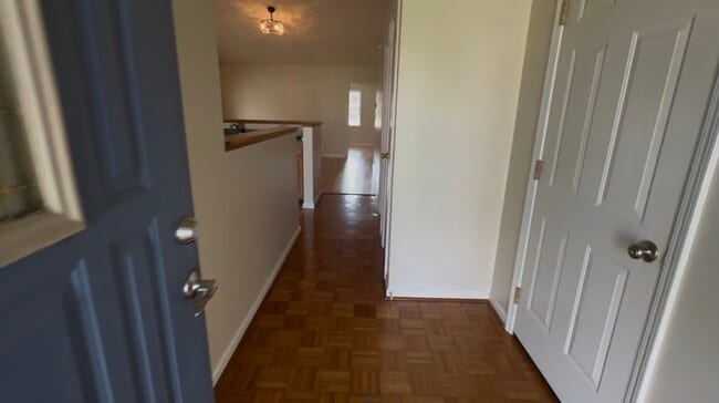 1016 Champion Dr, Unit 1016 in Frankfort, KY - Foto de edificio - Building Photo