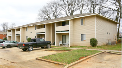 Garden Gate Apartments in Huntsville, AL - Building Photo - Building Photo