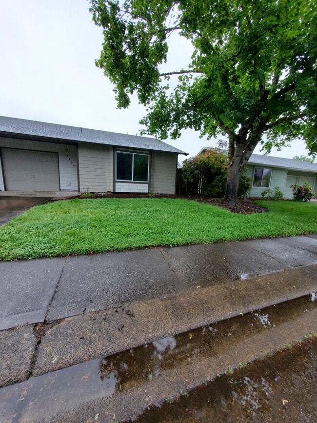 property at 2635-2637 S 7th St