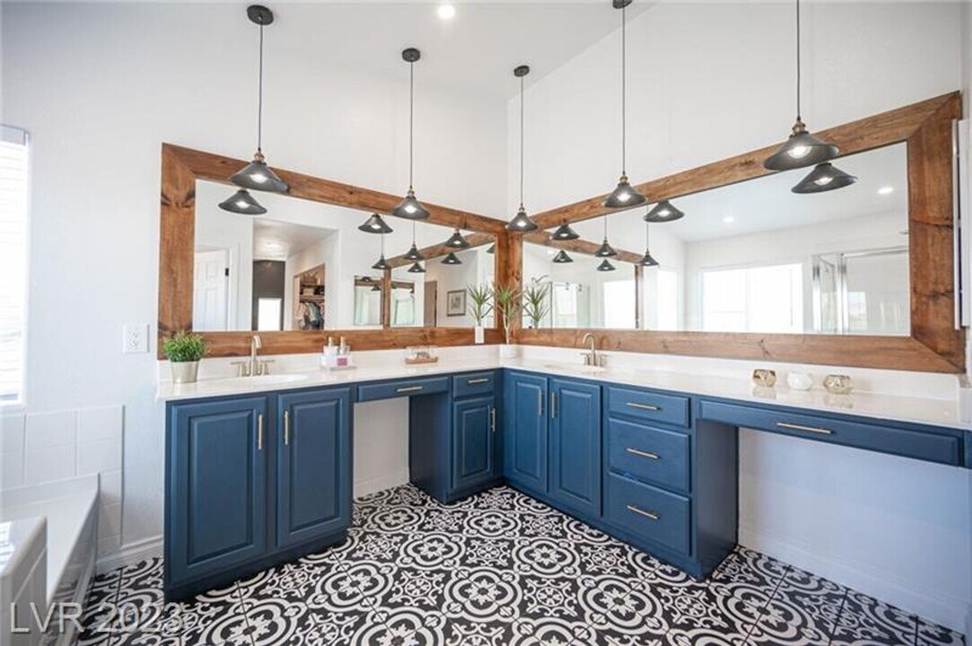 6302 Heather Creek Pl in Las Vegas, NV - Building Photo