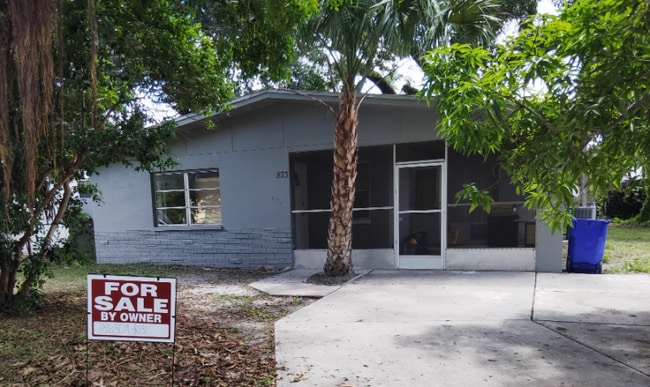 property at 873 Van Buren St