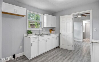 1721 Campus St in Jacksonville, FL - Building Photo - Building Photo