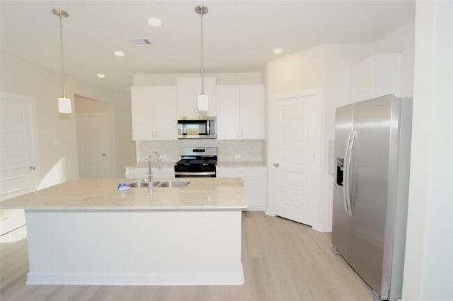 5518 Handlewood Ln in Rosenberg, TX - Building Photo - Building Photo