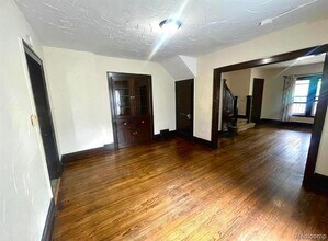 1 Clinton St in Mount Clemens, MI - Building Photo - Building Photo