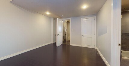 215 Bolton St, Unit 1 in Boston, MA - Foto de edificio - Building Photo