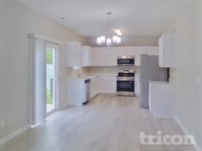 11906 Bending Branch Rd in Charlotte, NC - Building Photo - Building Photo