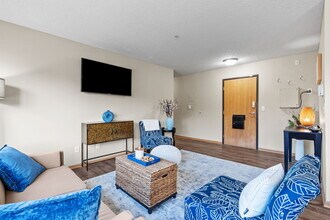 Granite Peaks in Minneapolis, MN - Building Photo - Building Photo