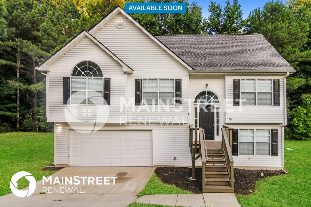 3894 Fieldway Rd in Rex, GA - Building Photo