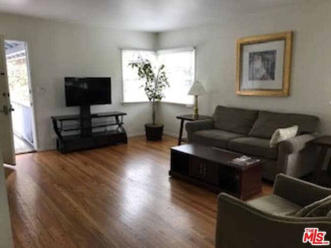 3251 Blair Dr in Los Angeles, CA - Building Photo - Building Photo