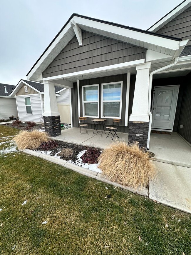 property at 16920 Loggia Ave