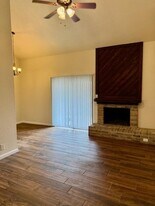 1401 Summer Creek Dr in Austin, TX - Building Photo