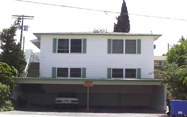 961 Granville Ave in Los Angeles, CA - Building Photo