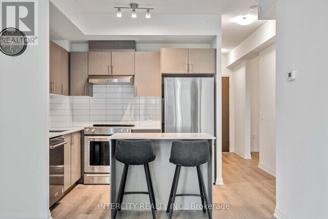 9000 Jane St in Vaughan, ON - Building Photo - Building Photo