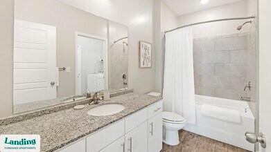 2300 Tapestry Park Dr, Unit 2223-309 in Land O Lakes, FL - Foto de edificio - Building Photo