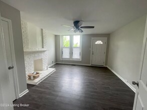 1005 Dixie Hwy in Louisville, KY - Foto de edificio - Building Photo