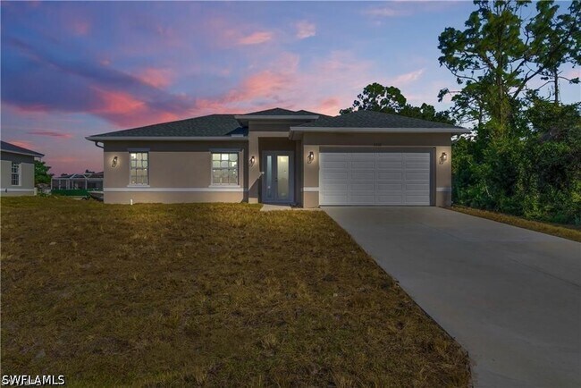 3310 11th St W in Lehigh Acres, FL - Building Photo - Building Photo