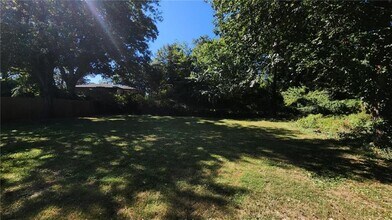 349 Johnson Ferry Rd in Atlanta, GA - Building Photo - Building Photo