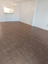 3362 Burke Rd in Pasadena, TX - Foto de edificio - Building Photo