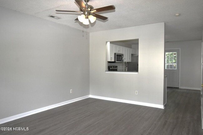 2031 Brandymill Ln in Jacksonville, NC - Building Photo - Building Photo