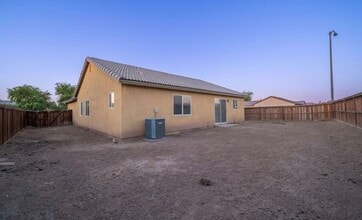 1036 Playa del Norte in Calexico, CA - Building Photo - Building Photo