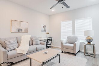 1650 Harris Hill Rd, Unit 06-6105 in San Marcos, TX - Foto de edificio - Building Photo