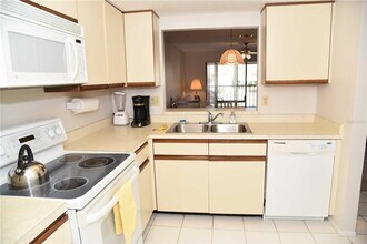 335 3 Lakes Ln in Venice, FL - Building Photo - Building Photo