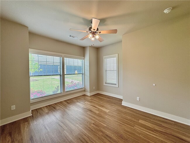 707 NE Hts Ln in Bentonville, AR - Building Photo - Building Photo