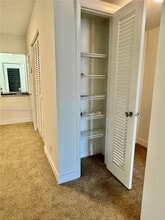 300 Golden Isles Dr in Hallandale Beach, FL - Building Photo - Building Photo