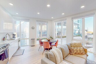 38 Hichborn St, Unit ID1436054P in Boston, MA - Building Photo - Building Photo