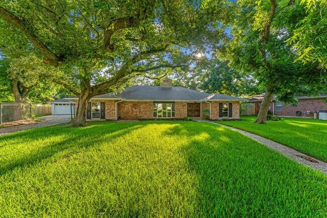 property at 11 Whittier Dr