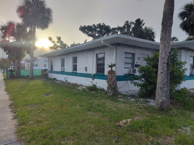 320 N Oleander Ave in Daytona Beach, FL - Building Photo - Building Photo