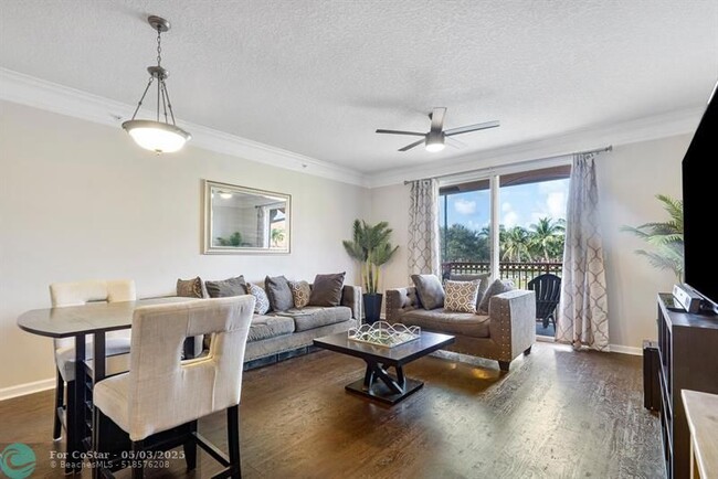 property at 2016 Alta Meadows Ln