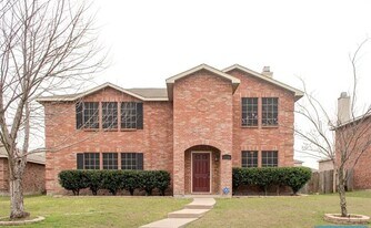 1030 April Showers Ln in Lancaster, TX - Building Photo