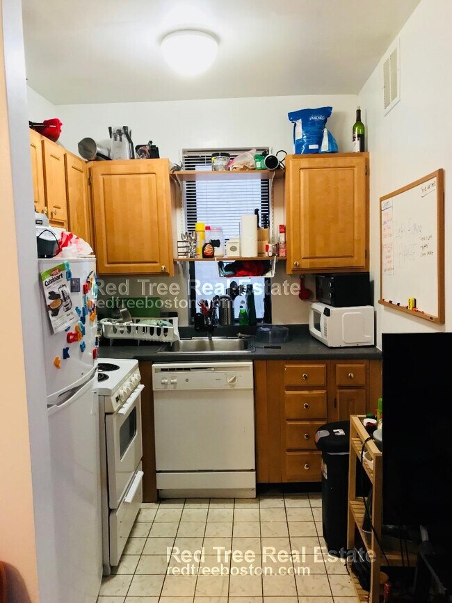 841 Beacon St in Boston, MA - Building Photo - Building Photo