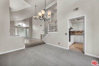 7517 W 81st St in Los Angeles, CA - Building Photo - Building Photo