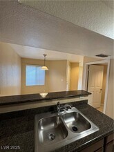 8455 W Sahara Ave, Unit 178 in Las Vegas, NV - Building Photo - Building Photo