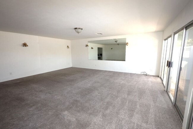 1604 E Palm Ave in Orange, CA - Building Photo - Building Photo
