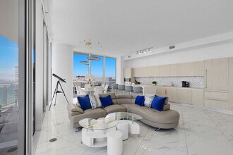 4111 S Ocean Dr in Hollywood, FL - Foto de edificio - Building Photo