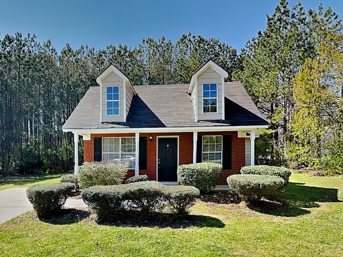 3790 Cypress Pointe Dr in Union City, GA - Building Photo