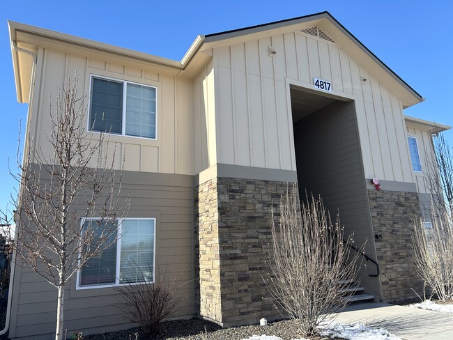 4817 Continental Ln, Unit 201 in Caldwell, ID - Foto de edificio - Building Photo