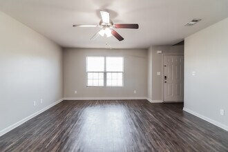 2215 Marlin Dr in Mcdonough, GA - Building Photo - Building Photo