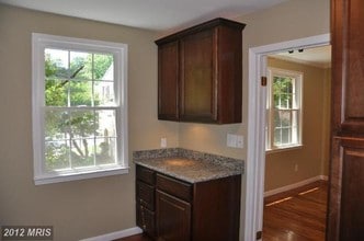 3378 Whipple Ct in Annandale, VA - Foto de edificio - Building Photo