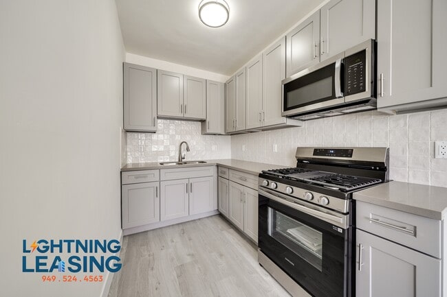 property at 402 N Coronado St