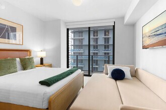 11 NE 6th St, Unit SI ID1380770P in Miami, FL - Foto de edificio - Building Photo