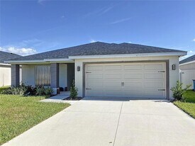 2027 Dexter St in Haines City, FL - Building Photo