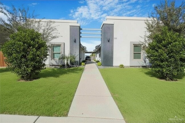 property at 8 N Lotto Ln