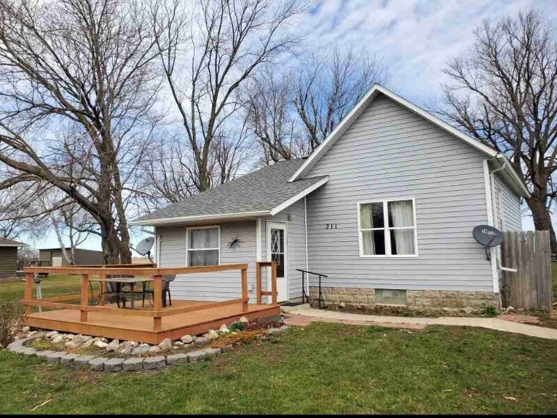 311 Park Ave in Swea City, IA - Building Photo